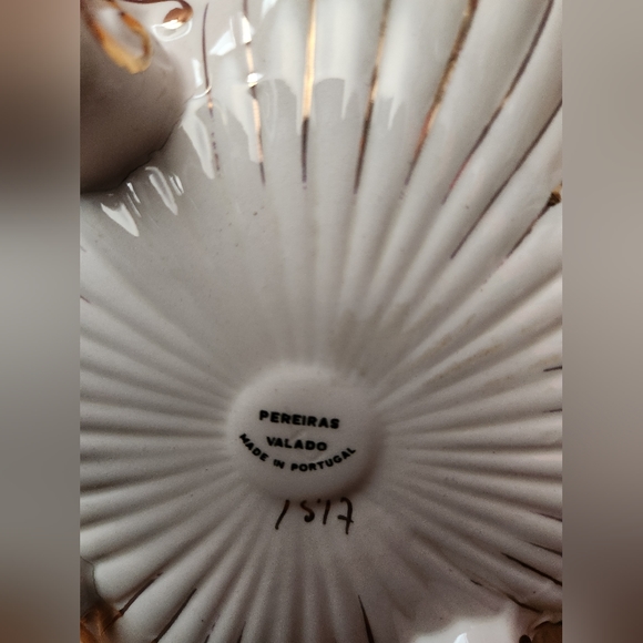 Antique Pereiras Valado of Portugal Covered Dish - Picture 5 of 7